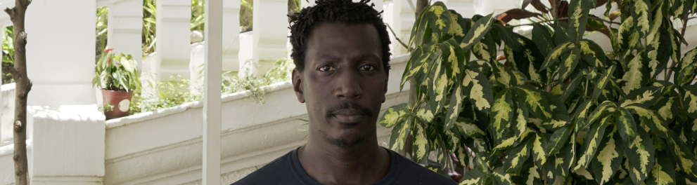 Pôster do documentário "A Primeira Pedra"